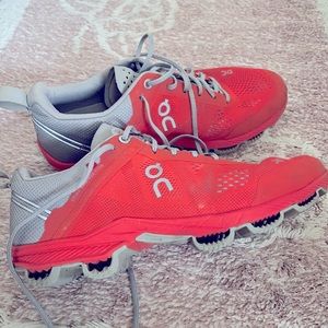 ON Clouds Trail Running Shoes Women 7.5 ⚡️🏃🏻♀️